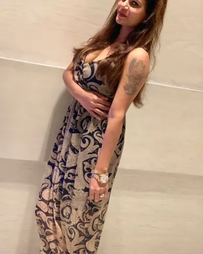 Curchorem Escort